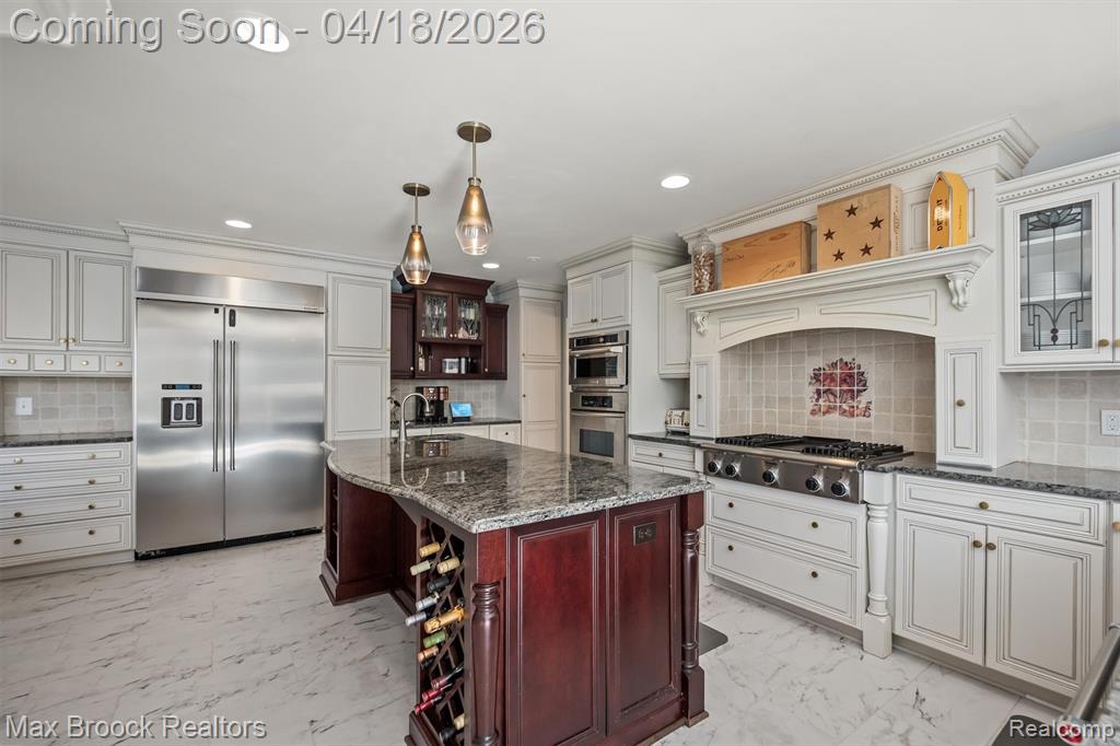 7359 Coach Lane, West Bloomfield, MI — Photo 19