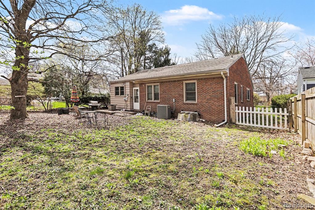 350 N Mansfield Street, Ypsilanti, MI 48197 — Photo 21