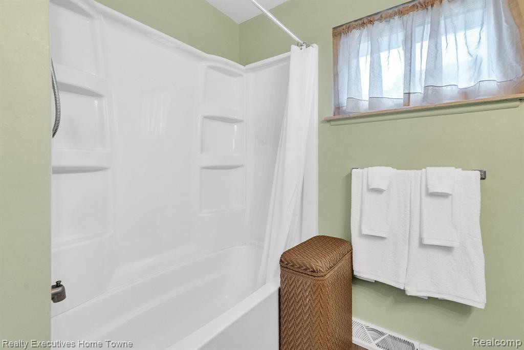 3126 Elk Street, Port Huron, MI 48060 — Photo 24