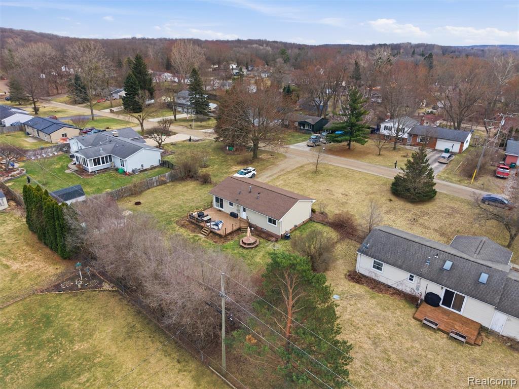 9368 Debby Jo Drive, Clawson, MI — Photo 31