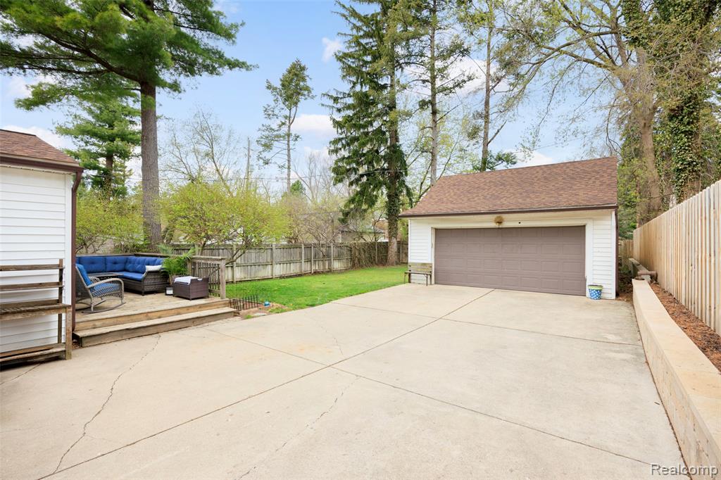 244 Kerby Road, Grosse Pointe Farms, MI 48236 — Photo 40