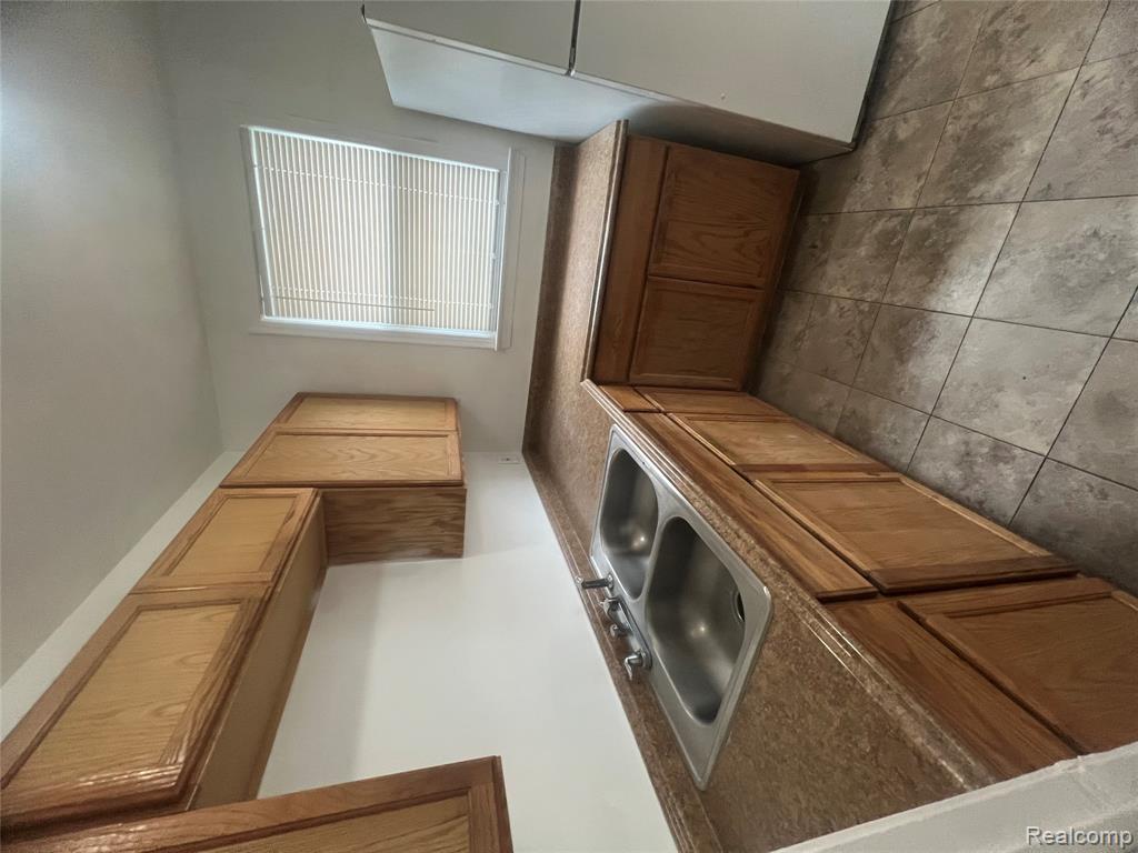 21341 Reimanville Avenue, Ferndale, MI 48220 — Photo 17