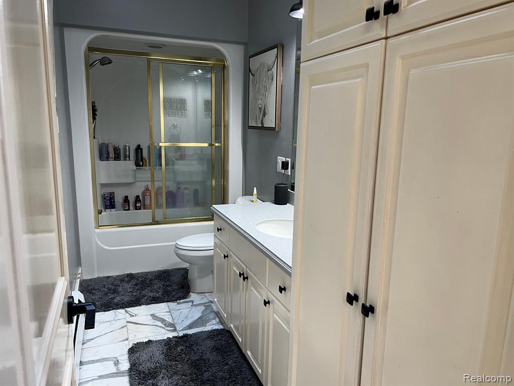 7404 CALKINS Road, Flint, MI 48532 — Photo 23