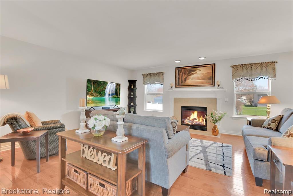 442 Princeton Drive, South Lyon, MI 48178 — Photo 4