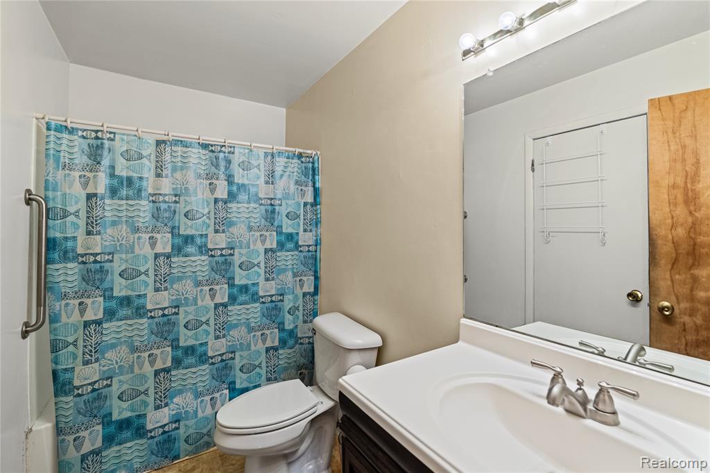 5428 Farmhill Road, Flint, MI 48505 — Photo 19