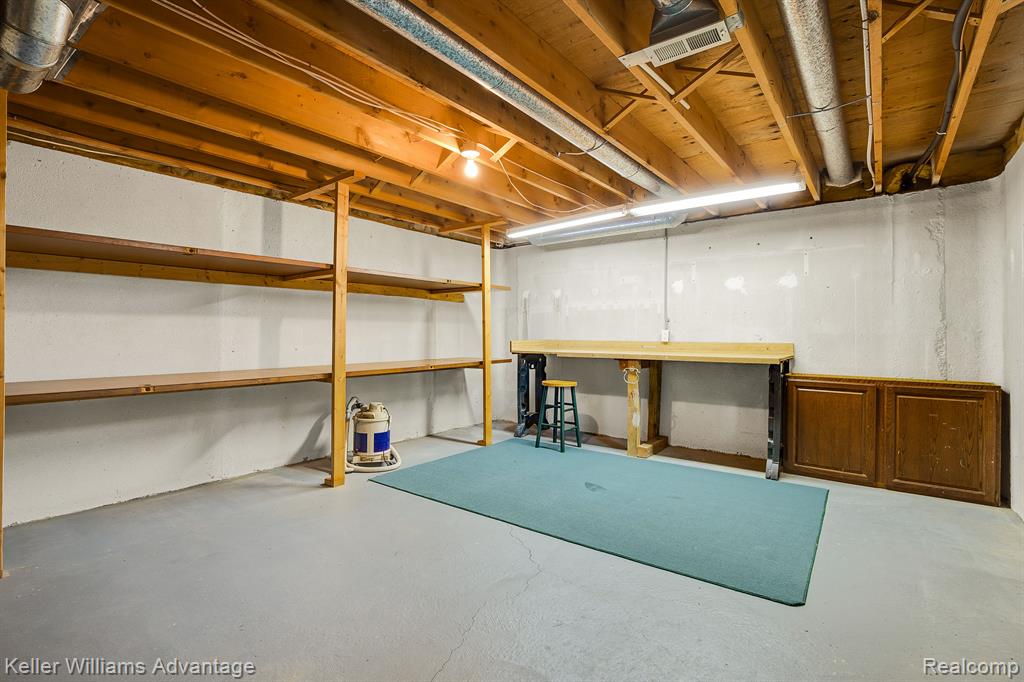 39542 VILLAGE RUN Drive, Northville, MI 48168 — Photo 21