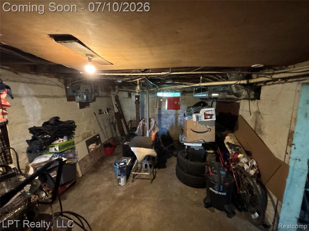 923 10th Street, Port Huron, MI 48060 — Photo 20