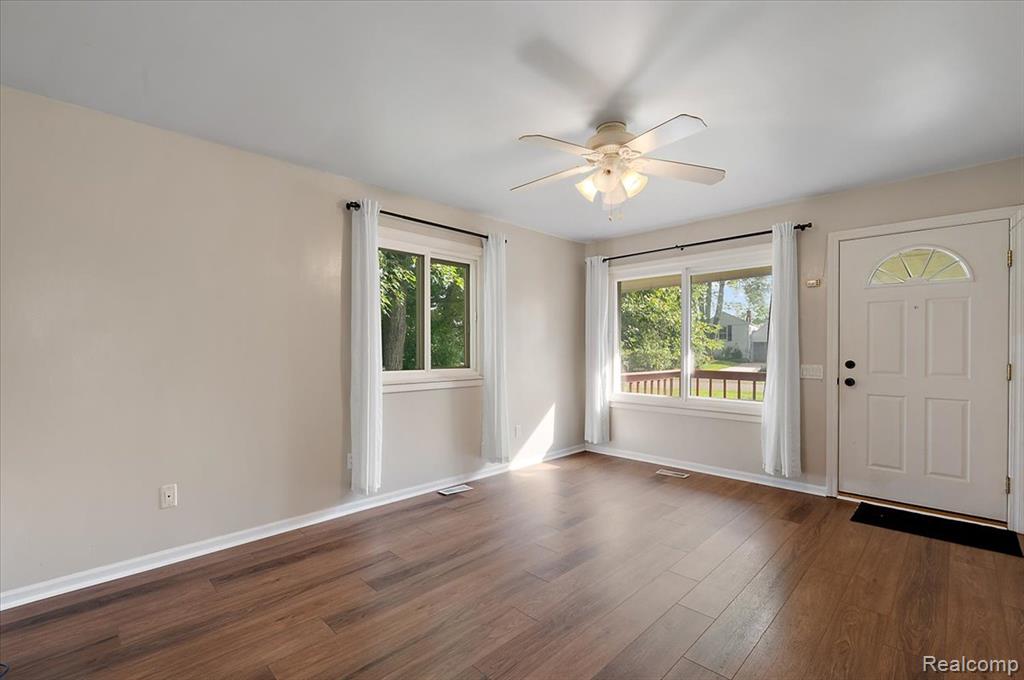 8809 Arlington Street, White Lake, MI — Photo 21