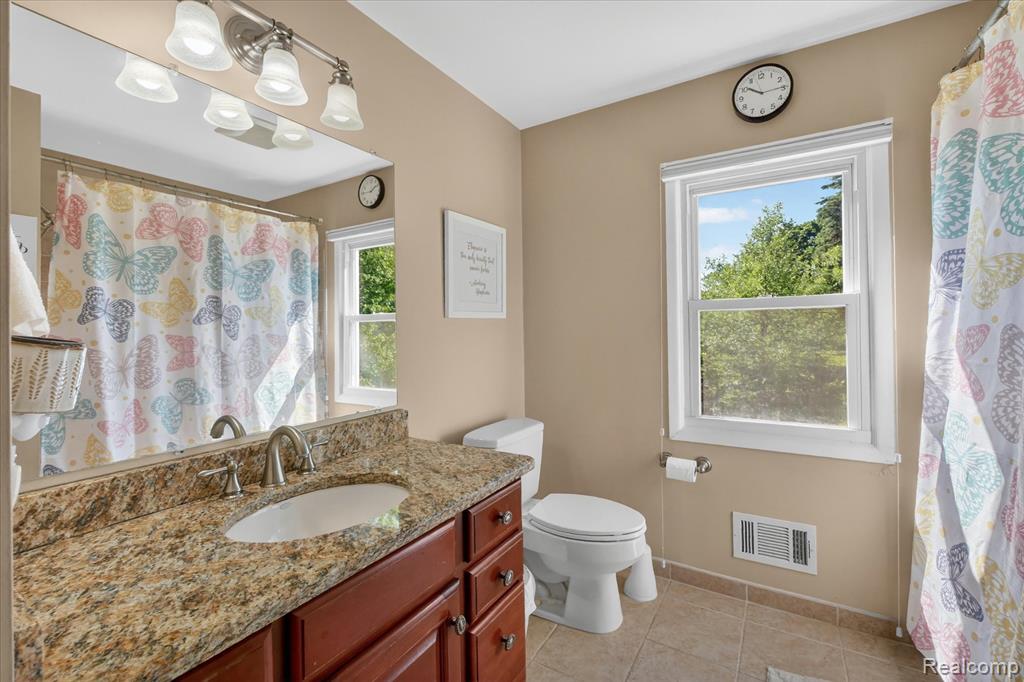4121 Antique Lane, Bloomfield, MI 48302 — Photo 32