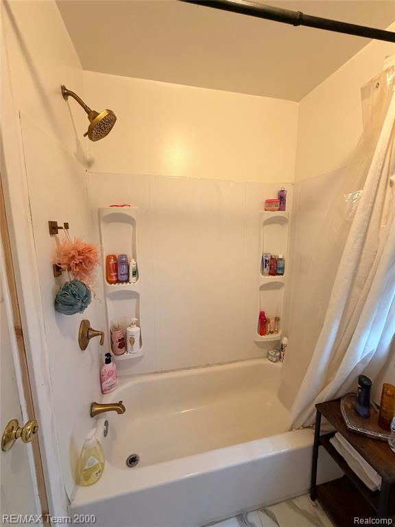6624 Centralia Street, Dearborn Heights, MI 48127 — Photo 5