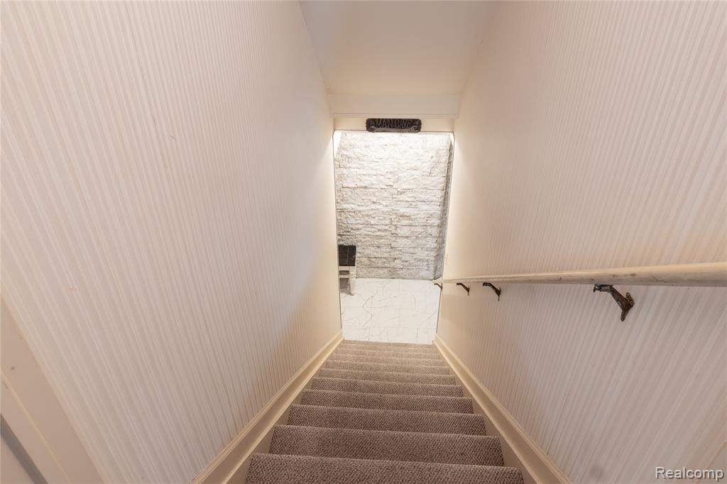 37839 Siena Drive, Farmington Hills, MI 48331 — Photo 39