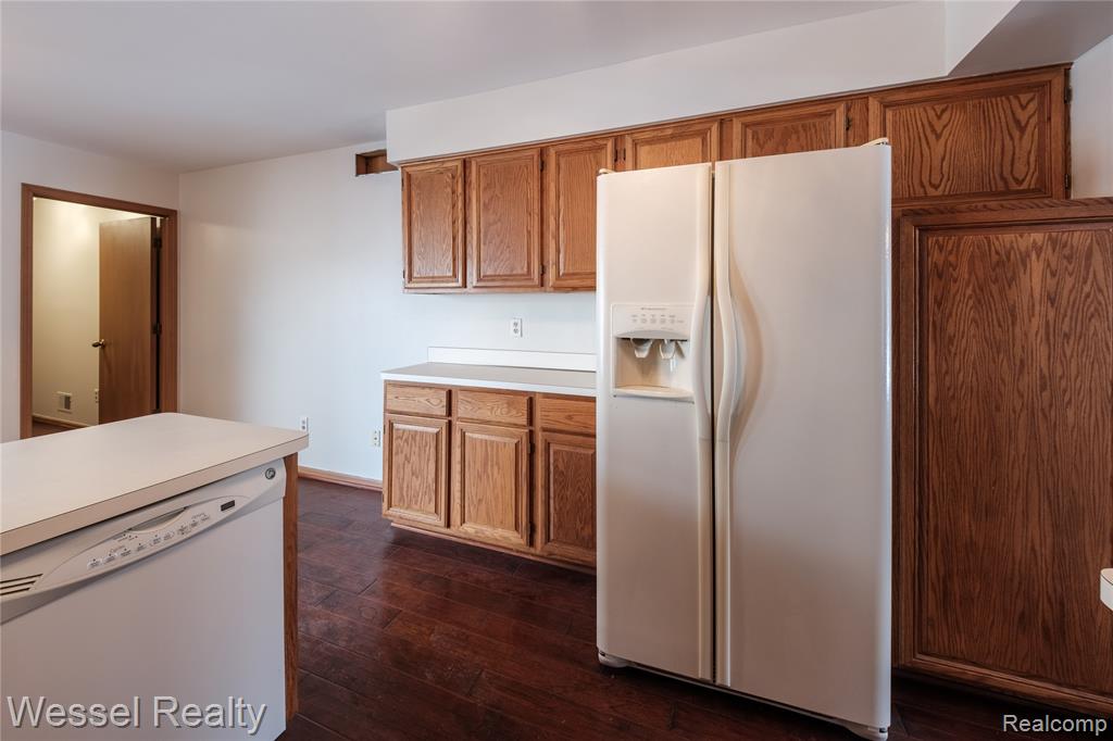 70111 Whitetail Lane, 6, Bruce, MI 48065 — Photo 9