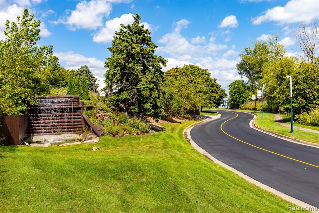 67 Sea Ray Boulevard, Harrison Township, MI — Photo 44