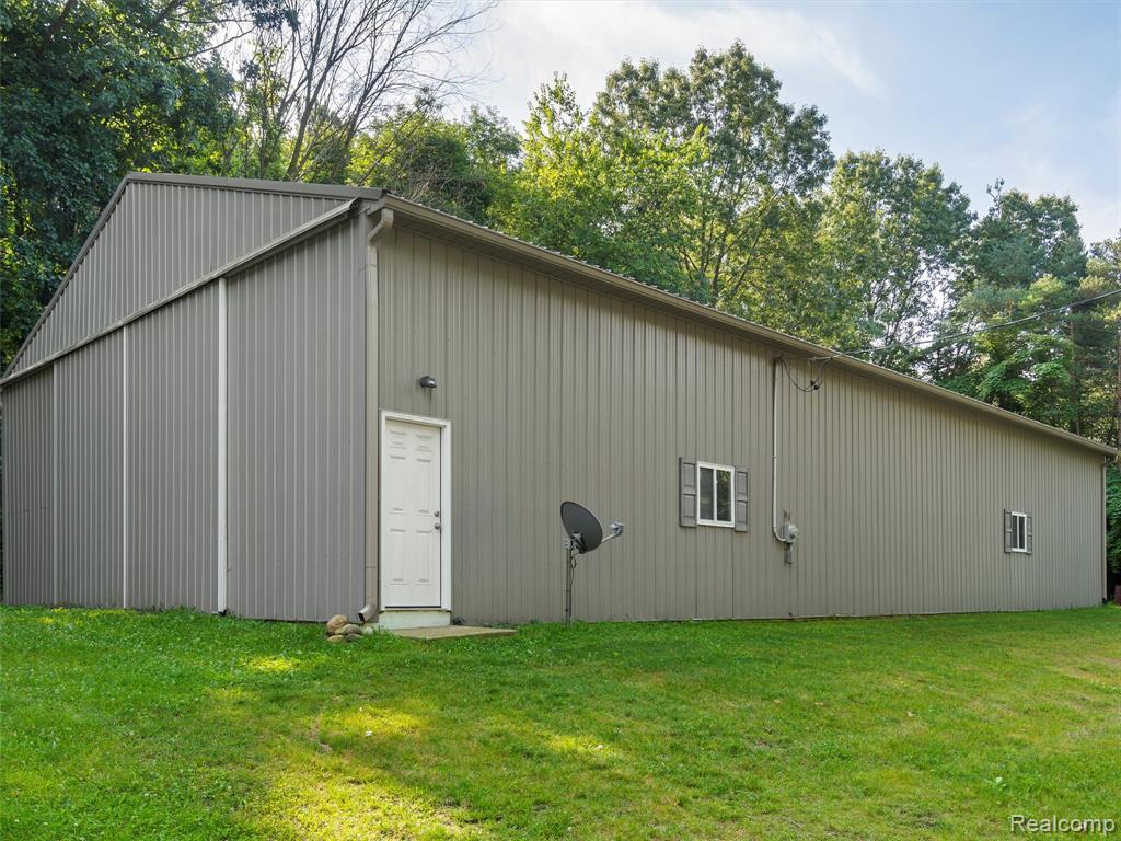 9480 Hartland Road, Fenton, MI 48430 — Photo 59