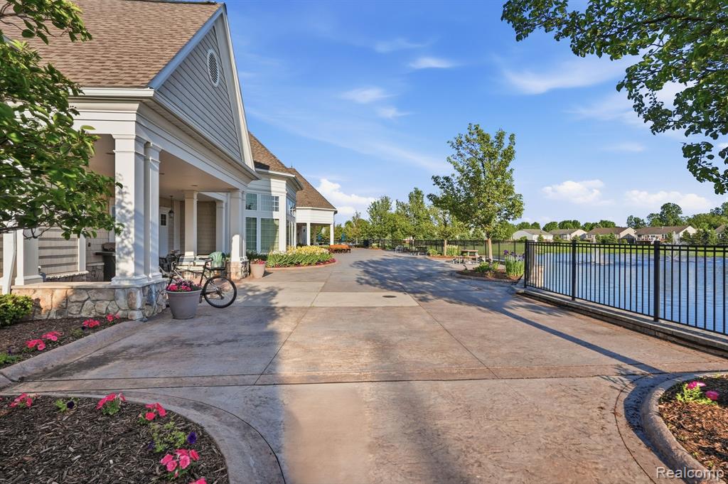 9370 Sand Hill Drive, Grand Blanc, MI 48439 — Photo 33