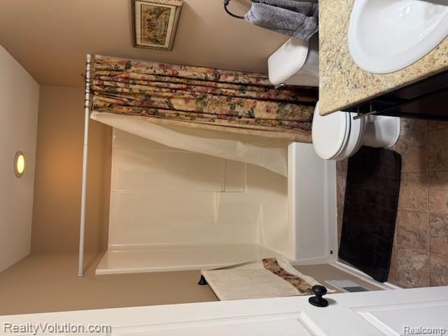 7781 Wilshire Drive, Almont, MI 48003 — Photo 9