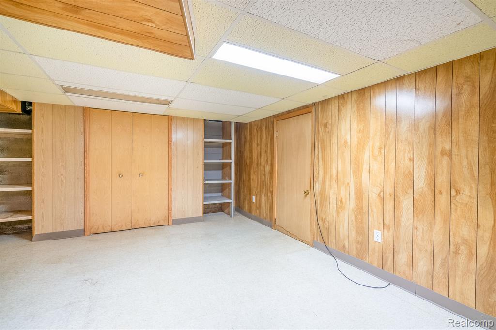 611 N IVANHOE Avenue, Ypsilanti, MI 48198 — Photo 25