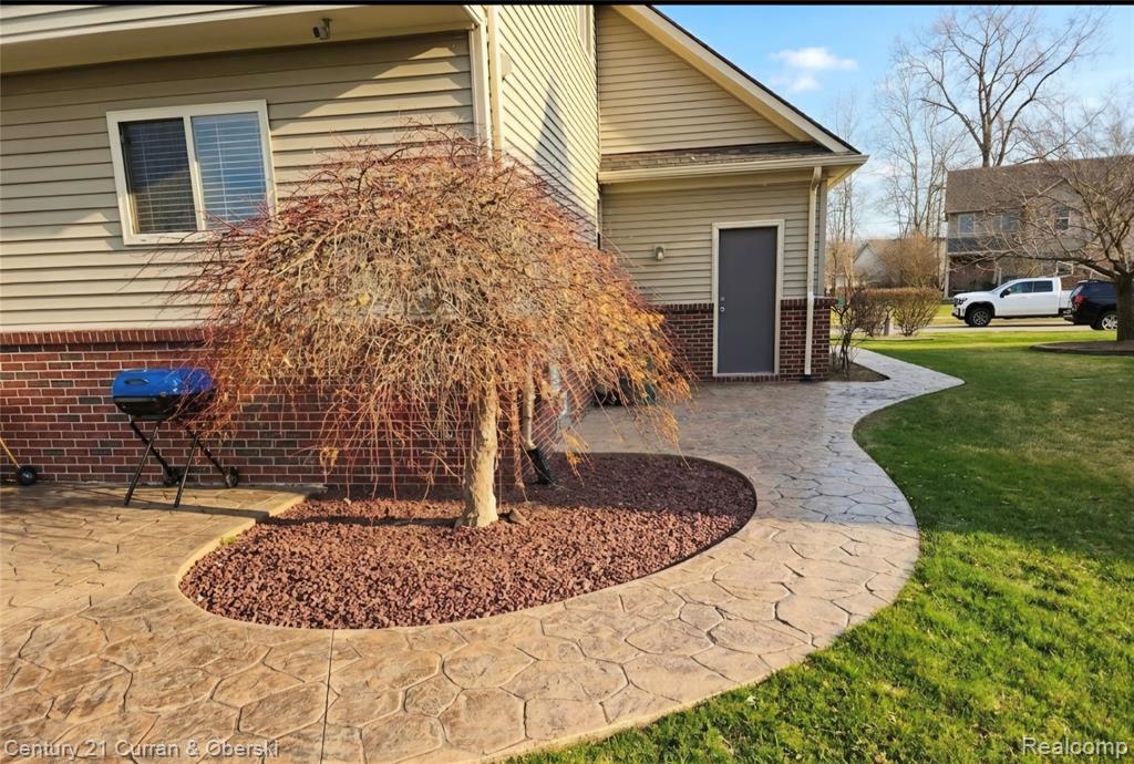 23756 Waterview Drive, New Boston, MI 48164 — Photo 27