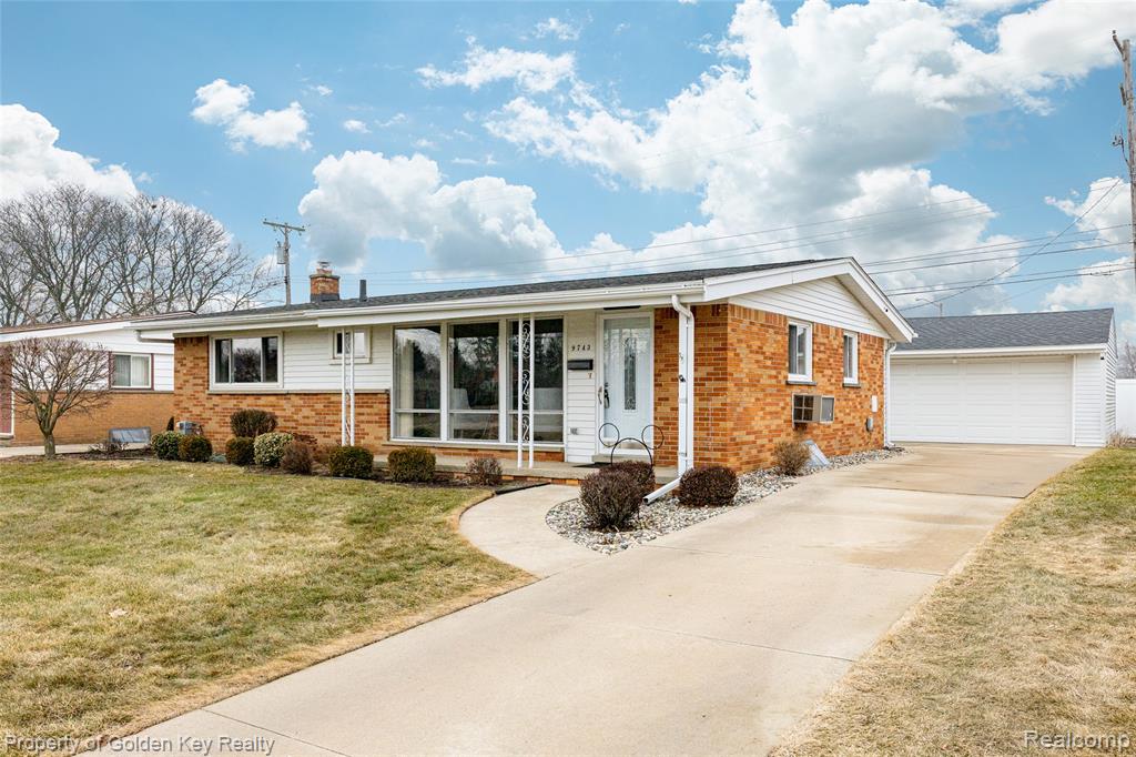9743 Garden Street, Livonia, MI 48150 — Photo 2