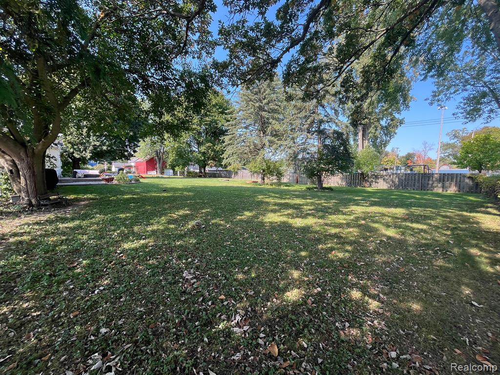425 SCHOOLHOUSE Street, Ortonville, MI 48462 — Photo 10