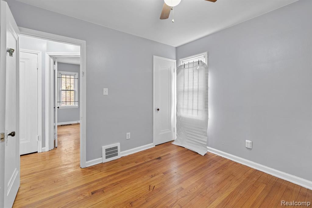 6743 COVERT Street, Hamtramck, MI 48212 — Photo 11