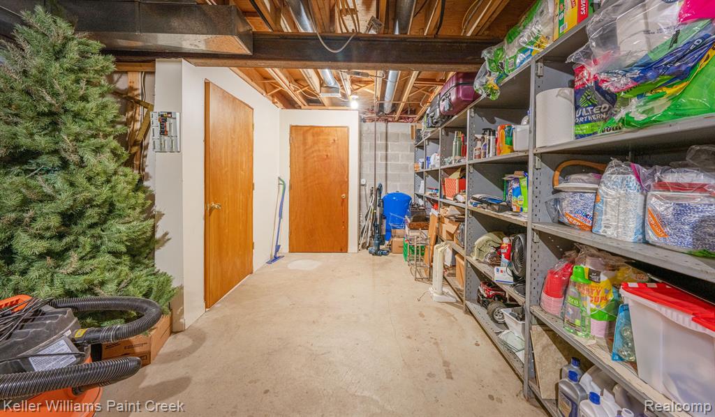 9594 MARQUETTE Road, Wales, MI — Photo 43