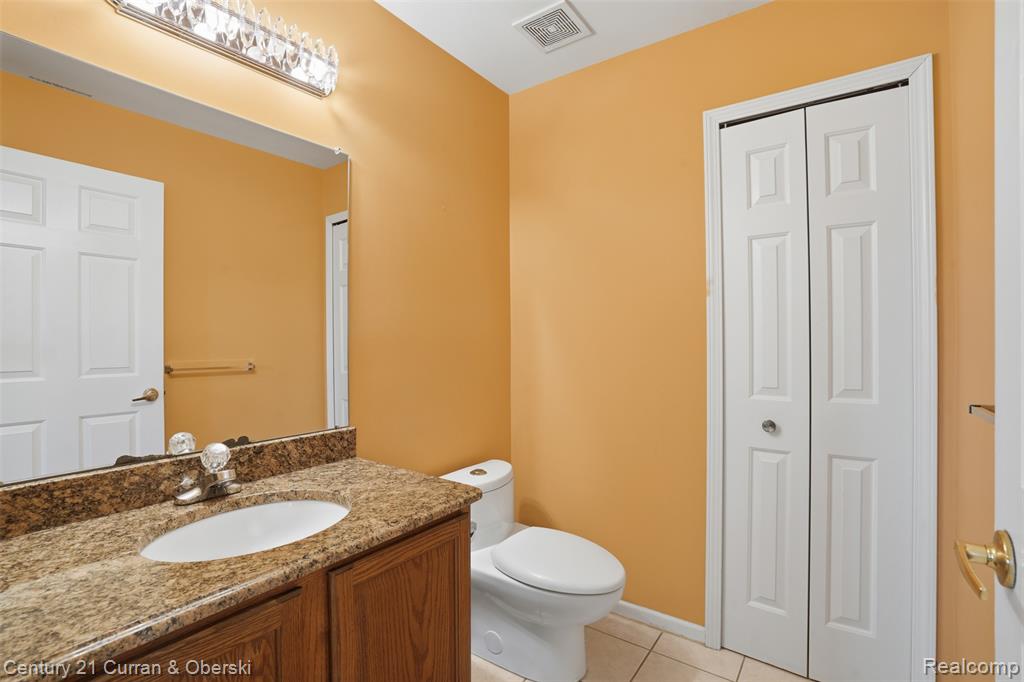 43612 Hoptree Drive, Sterling Heights, MI 48314 — Photo 18