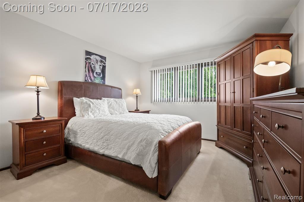5863 Seville Circle, Orchard Lake Village, MI 48324 — Photo 33