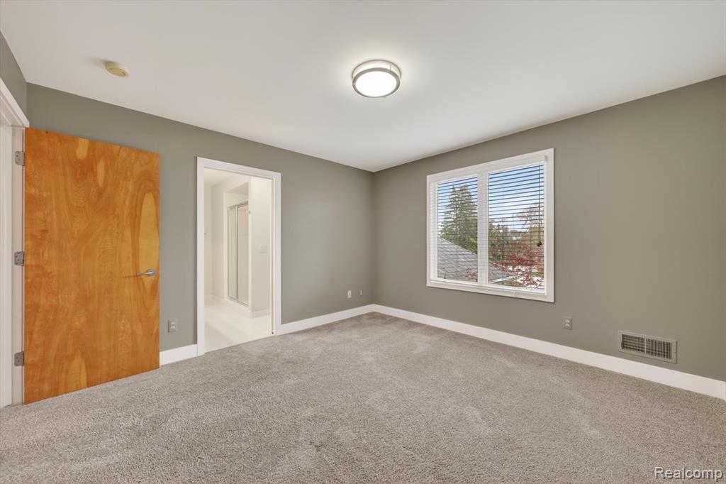 4176 Oak Tree Circle, Rochester, MI 48306 — Photo 21