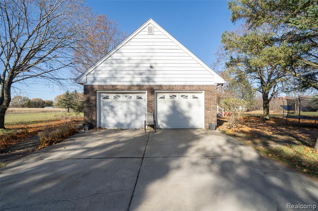 9459 Morrish Road, Swartz Creek, MI 48473 — Photo 13