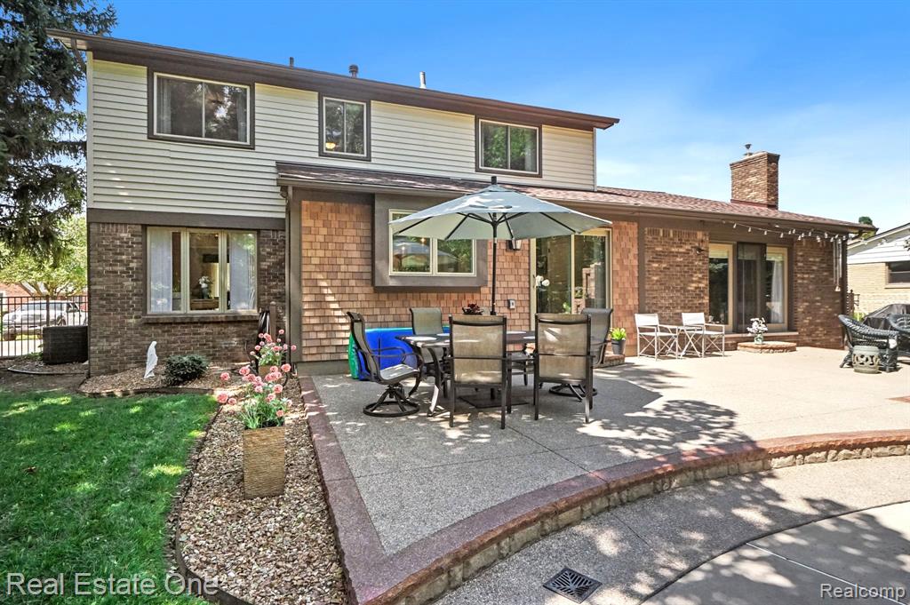 46322 HOUGHTON Drive, Shelby Twp, MI 48315 — Photo 36