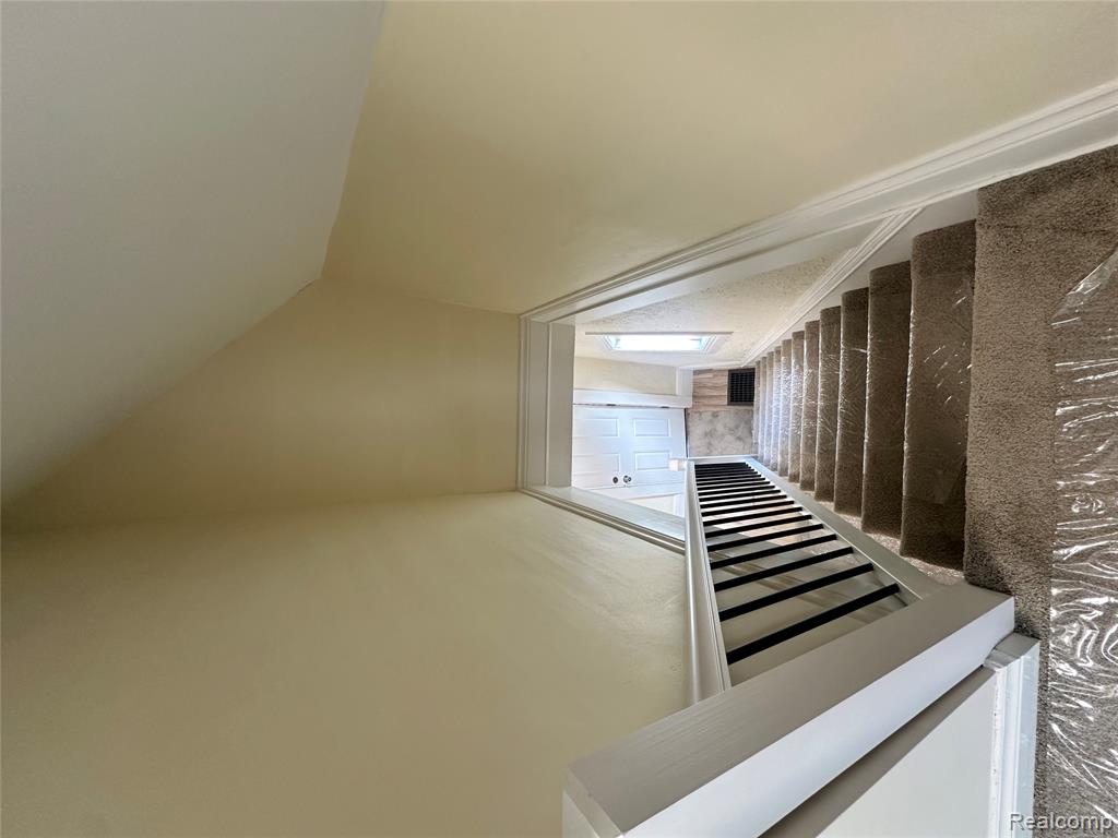 18576 Jefferson, Riverview, MI 48193 — Photo 17