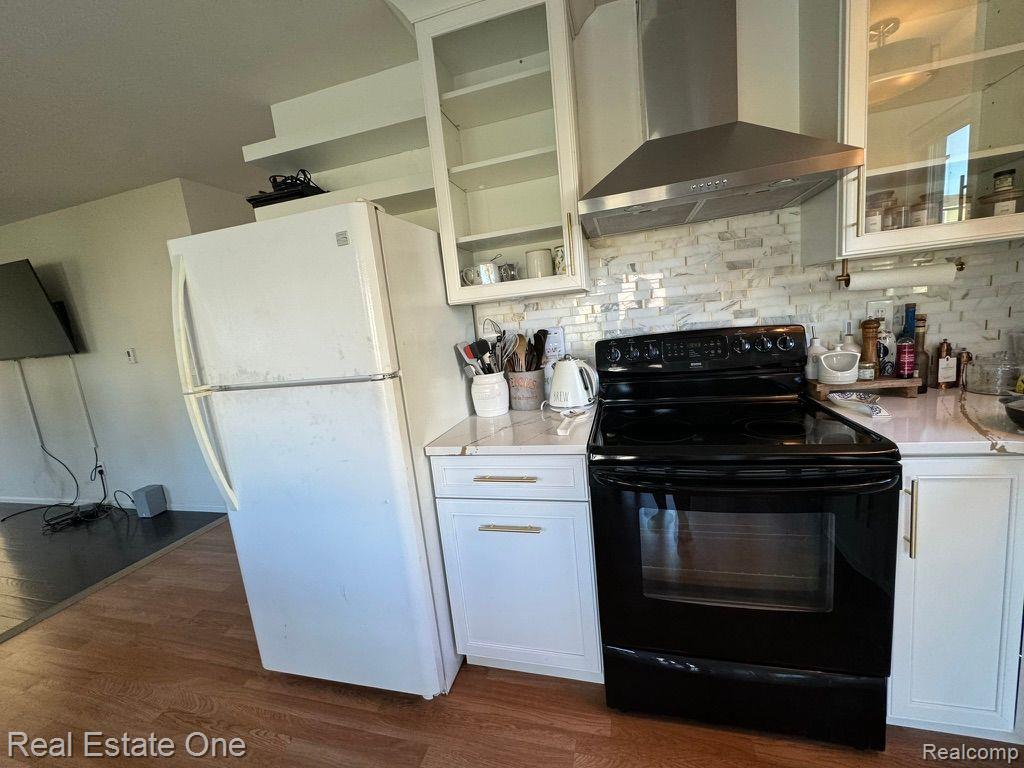 6412 MISTY Court, Waterford, MI 48327 — Photo 13