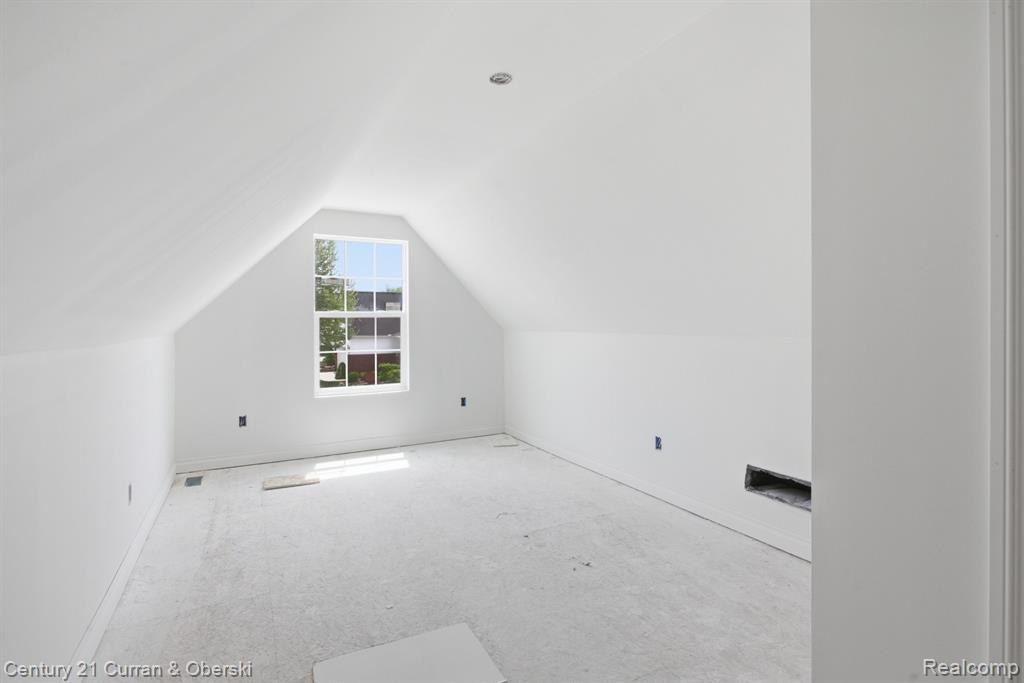 823 Nelsons Ridge Drive, 13, Howell, MI 48843 — Photo 24