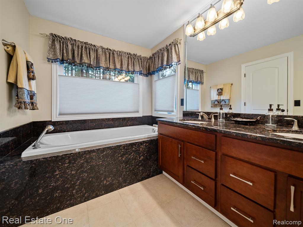 9160 ROGER SCOTT Trail, Brighton, MI 48116 — Photo 21