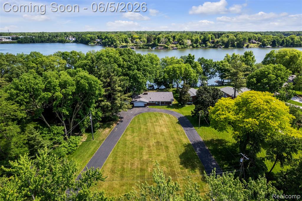 47435 N Shore Drive, Belleville, MI 48111 — Photo 2