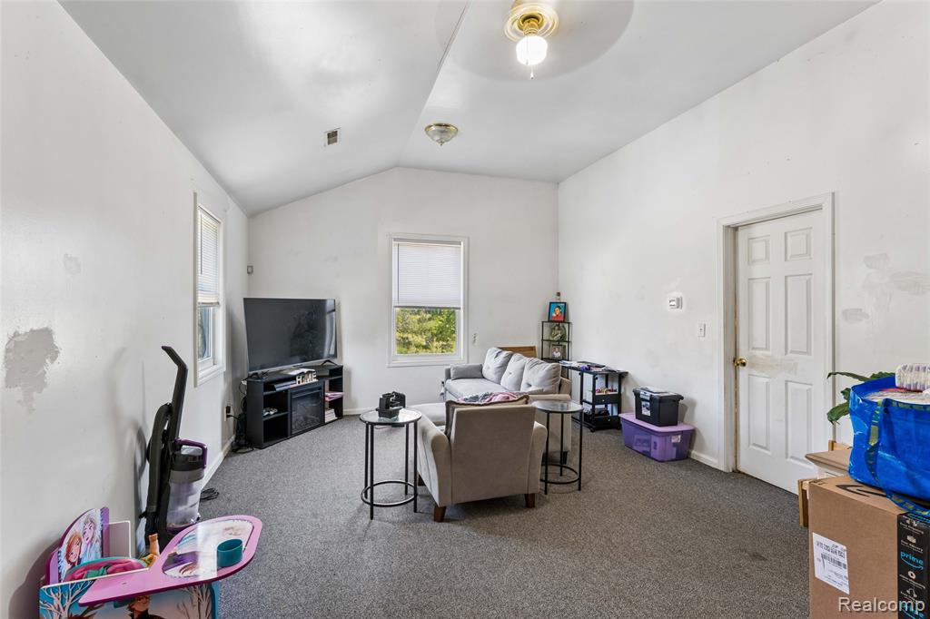 11472 E Lippincott Boulevard, Davison, MI 48423 — Photo 23