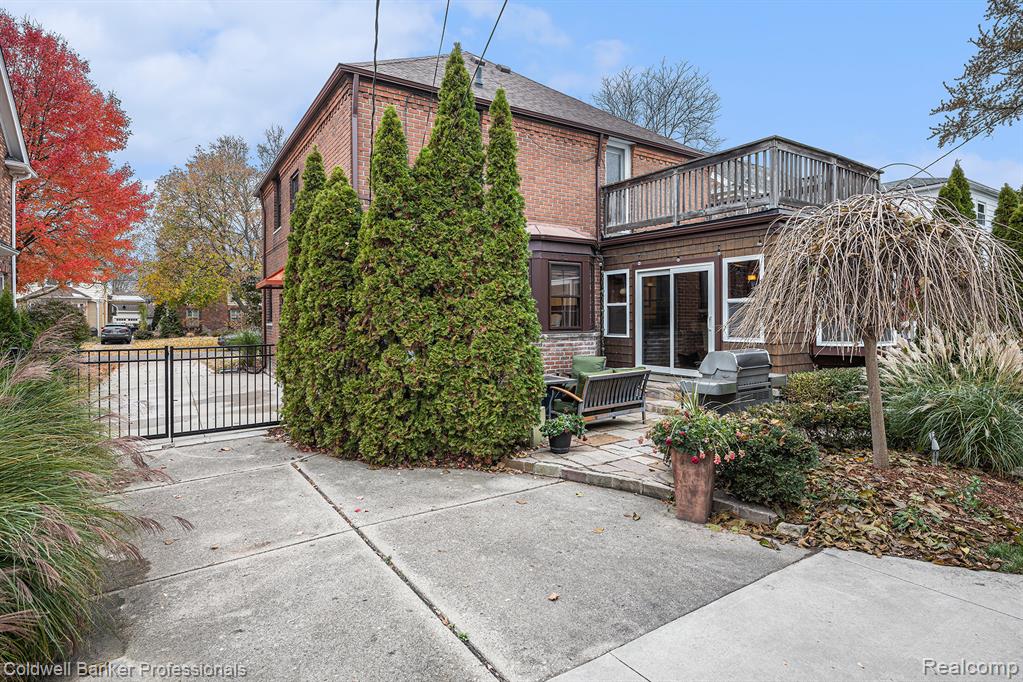 1358 Harvard Road, Grosse Pointe Park, MI 48230 — Photo 36