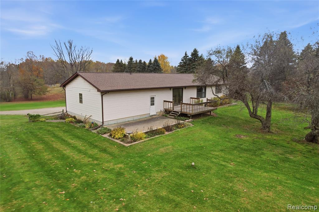 6080 W Coon Lake Road, Howell, MI 48843 — Photo 8