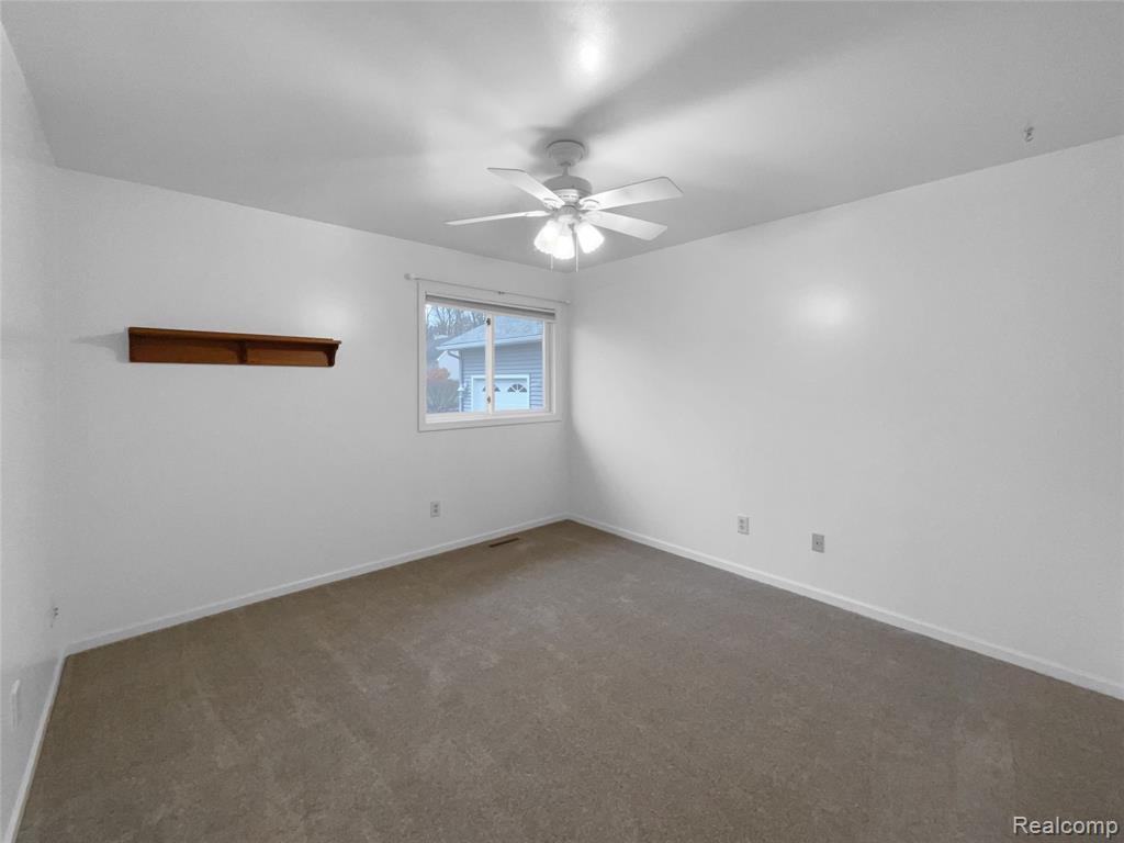 4960 Paula Avenue, Clarkston, MI — Photo 4