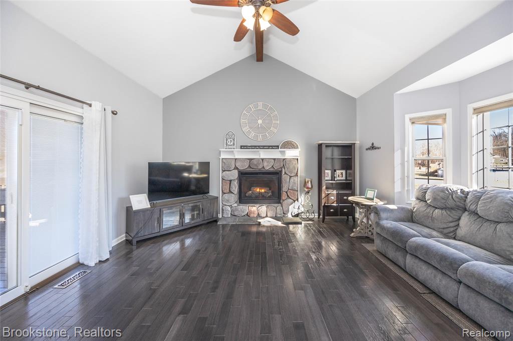 8450 Whiteford Center Road, Ottawa Lake, MI 49267 — Photo 39