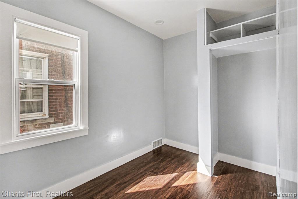 5210 Middlesex Street, Dearborn, MI 48126 — Photo 19