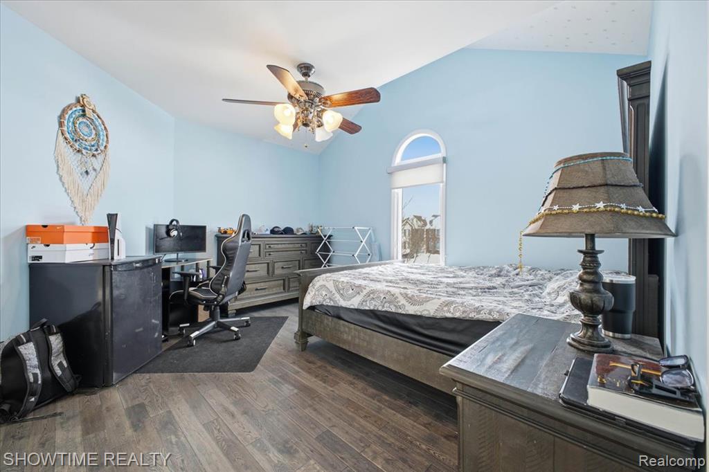 4157 Springbrook Drive, Sterling Heights, MI 48314 — Photo 28