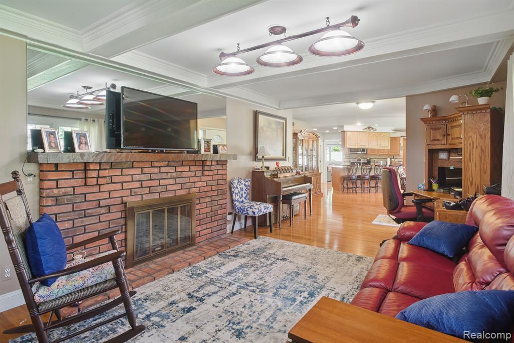 4371 Waverly Drive, Waterford, MI 48329 — Photo 4