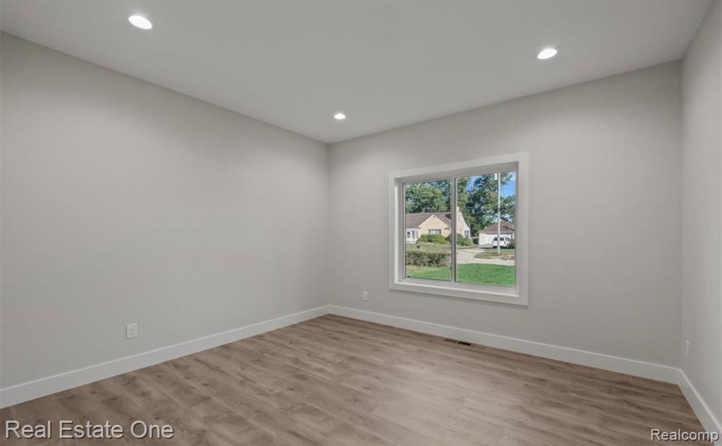 5636 Paris Drive, Sterling Heights, MI 48310 — Photo 26