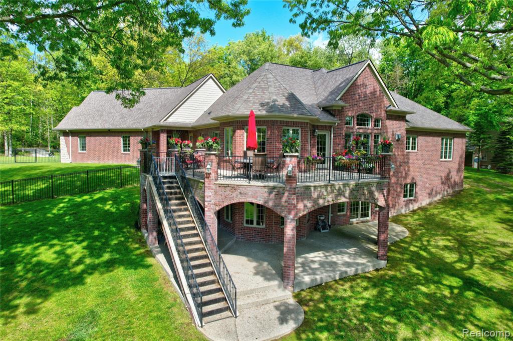 3074 POND Road, Leonard, MI 48367 — Photo 2