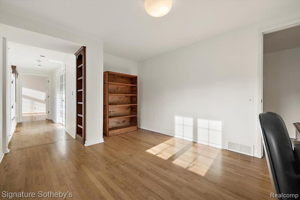 22601 Highbank Drive, Beverly Hills, MI 48025 — Photo 36