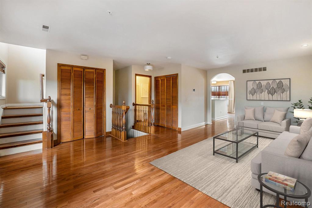 3981 FORESTER Boulevard, Auburn Hills, MI 48326 — Photo 4