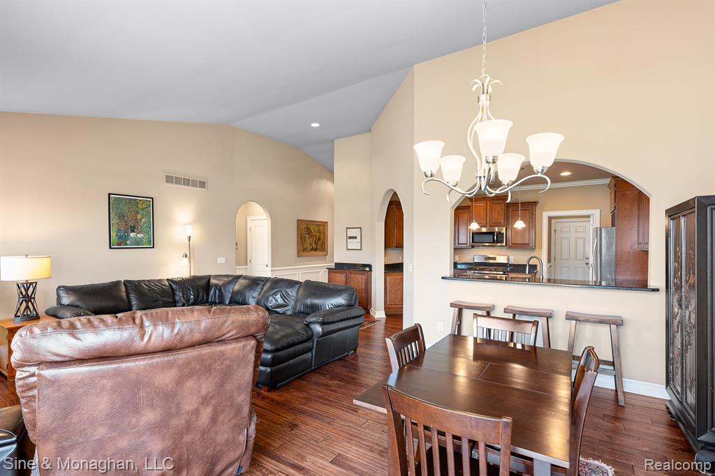 40450 JUNIPER Court, Clinton Twp, MI 48036 — Photo 12