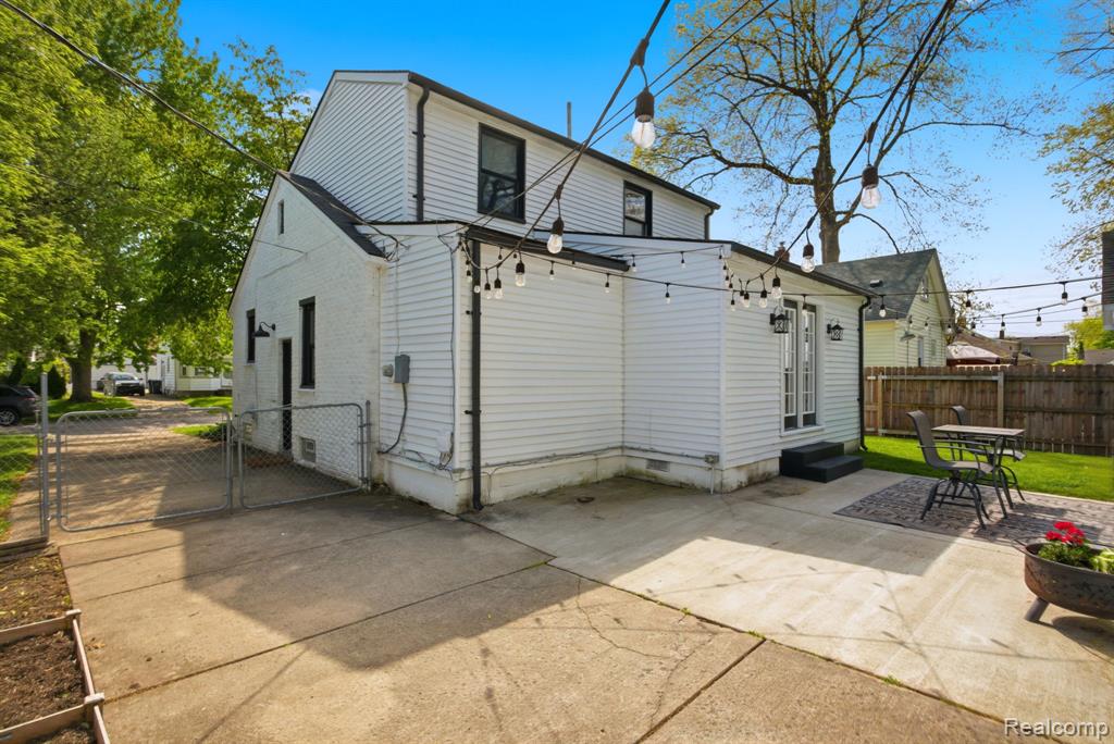 2705 Gardner Avenue, Berkley, MI 48072 — Photo 43